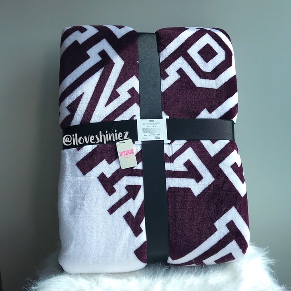 •Victoria's Secret PINK• Sherpa Blanket - Picture 3 of 7